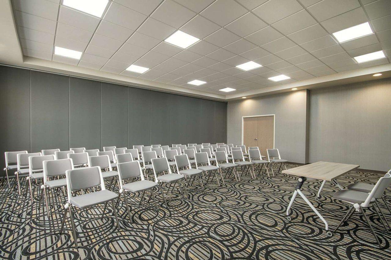 Hilton Garden Inn Leon Poliforum Dış mekan fotoğraf